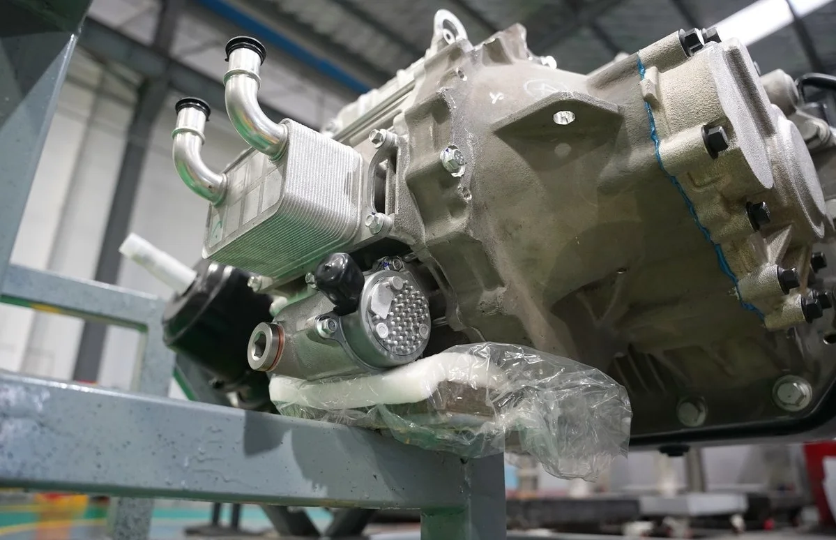 Dongfeng EP35D High-Performance Rear Axle Bridge with Disc Brake for Bus and Trucks Car Drive System Parts
Dongfeng EP35D High-Performance Rear Axle Bridge with Disc Brake for Bus and Trucks Car Drive System Parts
