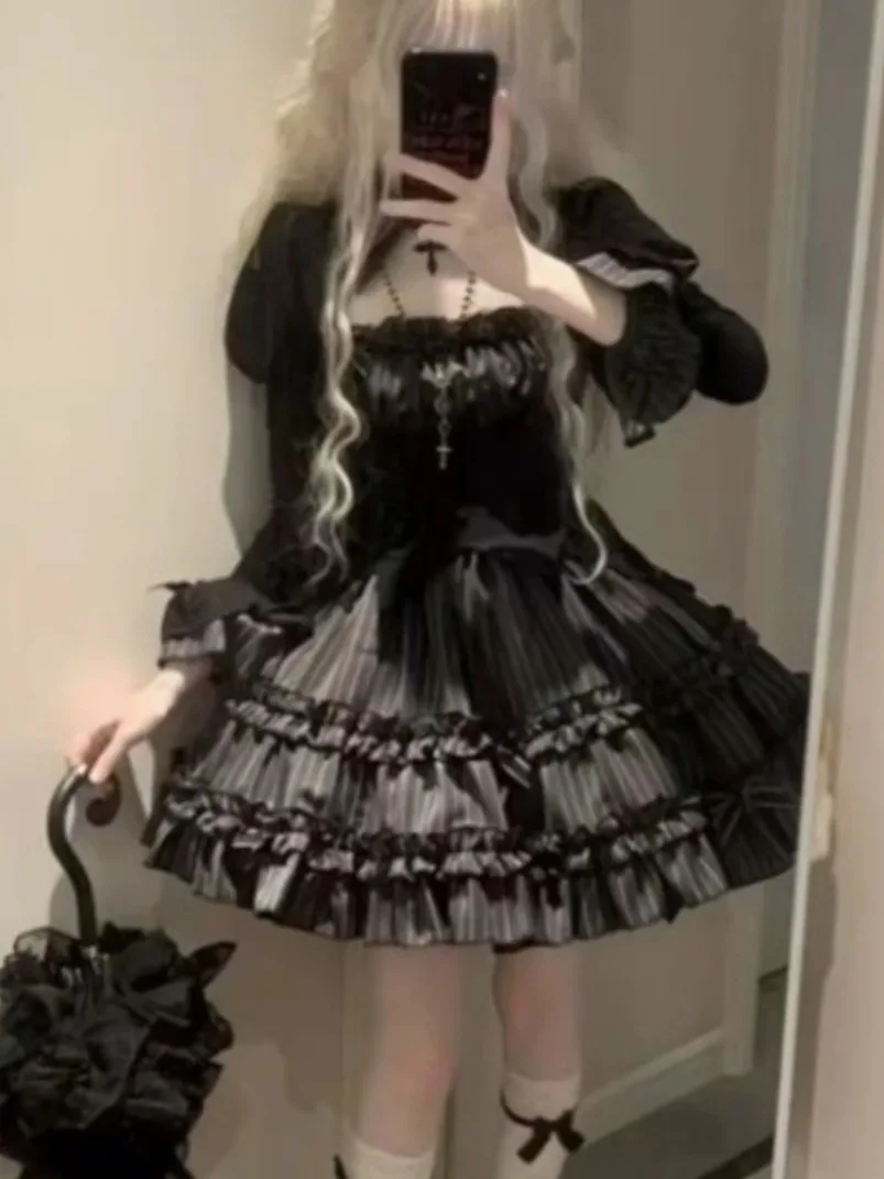 Lolita Style Women Clothes Tunic Fake Two Flare Sleeve Tops A-line 2 Piece Sets Striped Ruffles Skirt Suit Fashion Sweet Outfits
Lolita Style Women Clothes Tunic Fake Two Flare Sleeve Tops A-line 2 Piece Sets Striped Ruffles Skirt Suit Fashion Sweet Outfits
