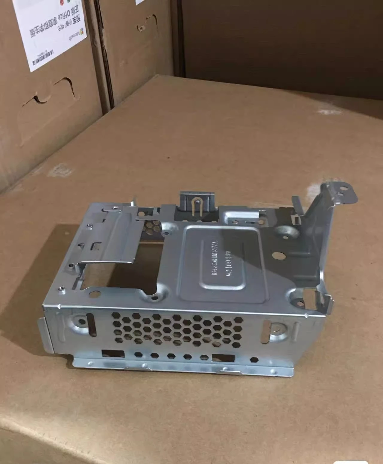 Suitable for Lenovo Tianyi 510s M420C M430C hard disk optical drive bracket, iron shelf
Suitable for Lenovo Tianyi 510s M420C M430C hard disk optical drive bracket, iron shelf