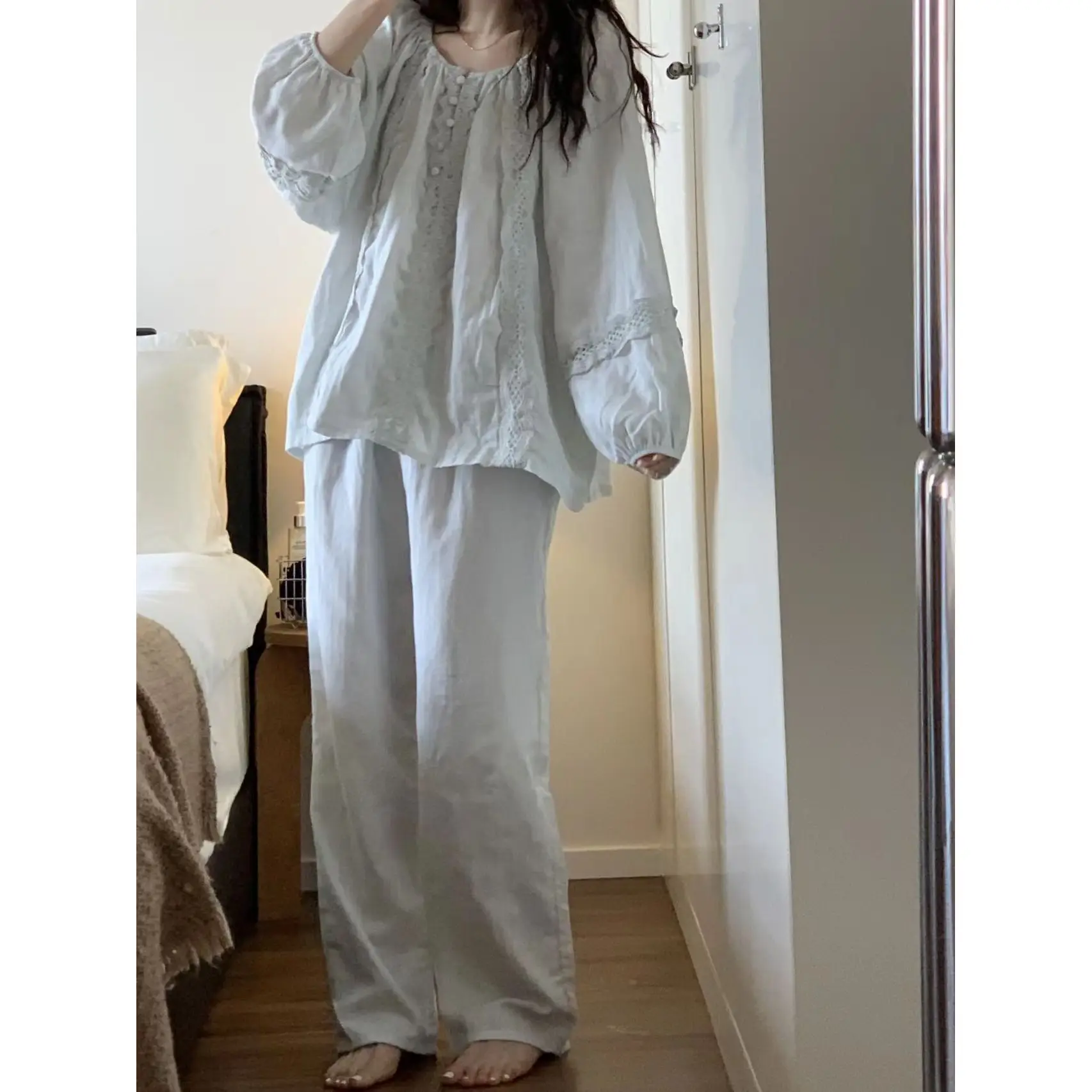 2026 New Girls' Korean Double Layer Cotton Pajamas Set Comfortable Long Sleeves Trousers Skin Friendly Loungewear Women
2026 New Girls' Korean Double Layer Cotton Pajamas Set Comfortable Long Sleeves Trousers Skin Friendly Loungewear Women