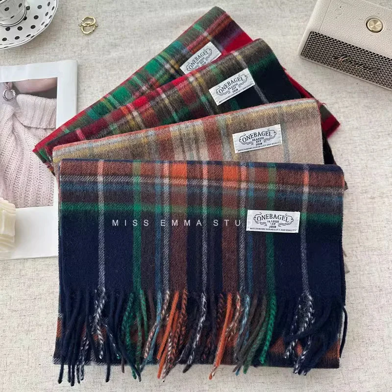 Australia 100% Wool Pure Wool Classic Plaid Scarf Autumn and Winter Fashion High Quality Warm New Shawl Fashion Trend
Australia 100% Wool Pure Wool Classic Plaid Scarf Autumn and Winter Fashion High Quality Warm New Shawl Fashion Trend