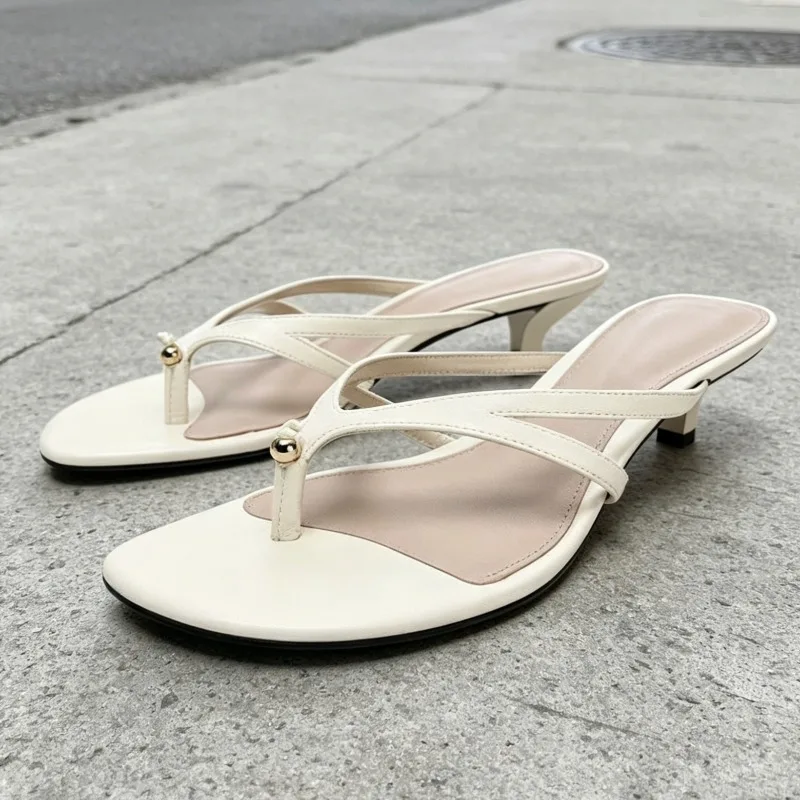 Metal Detail Decoration Women's Flip Flops Sexy Cross Tied Clip Toe Design Kitten-Heel Slippers Comfortable Beach Slide Sandals
Metal Detail Decoration Women's Flip Flops Sexy Cross Tied Clip Toe Design Kitten-Heel Slippers Comfortable Beach Slide Sandals