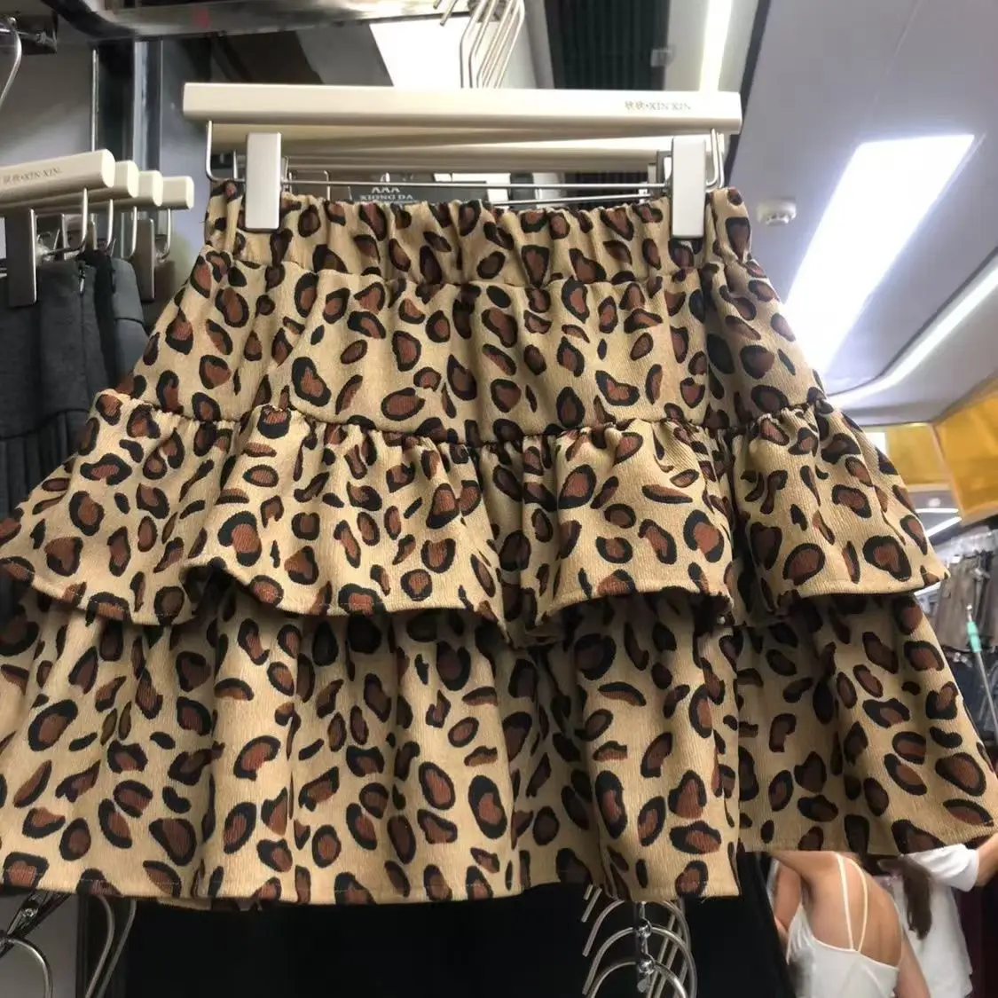 Leopard Print Skirt Women's Autumn New Cake Short Skirt 2025 New High Waist A-shaped Tutu Skirt
Leopard Print Skirt Women's Autumn New Cake Short Skirt 2025 New High Waist A-shaped Tutu Skirt