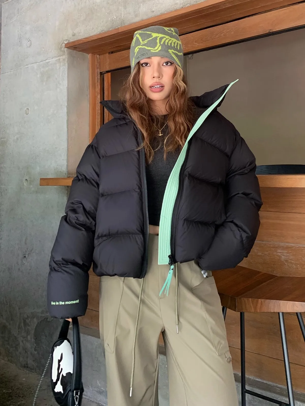 New Cotton Clothes Women'S Short Winter Coat Korean Style Loose Thickened Jackets Fashion Oversize Coat
New Cotton Clothes Women'S Short Winter Coat Korean Style Loose Thickened Jackets Fashion Oversize Coat