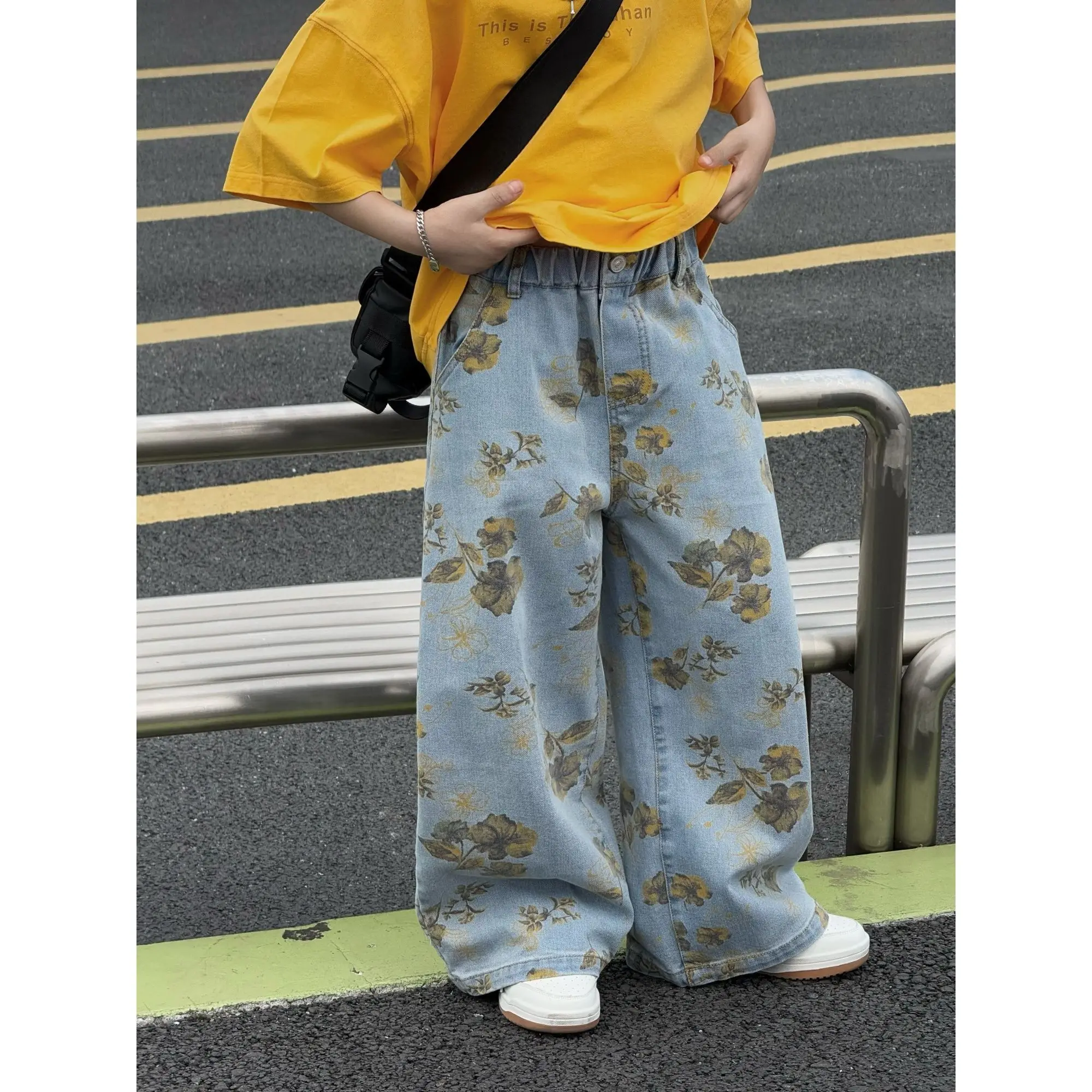 Summer Trend Printing Parent-child Clothing Medium and Older Children's Casual American Jeans Boys' Personalized Pants
Summer Trend Printing Parent-child Clothing Medium and Older Children's Casual American Jeans Boys' Personalized Pants