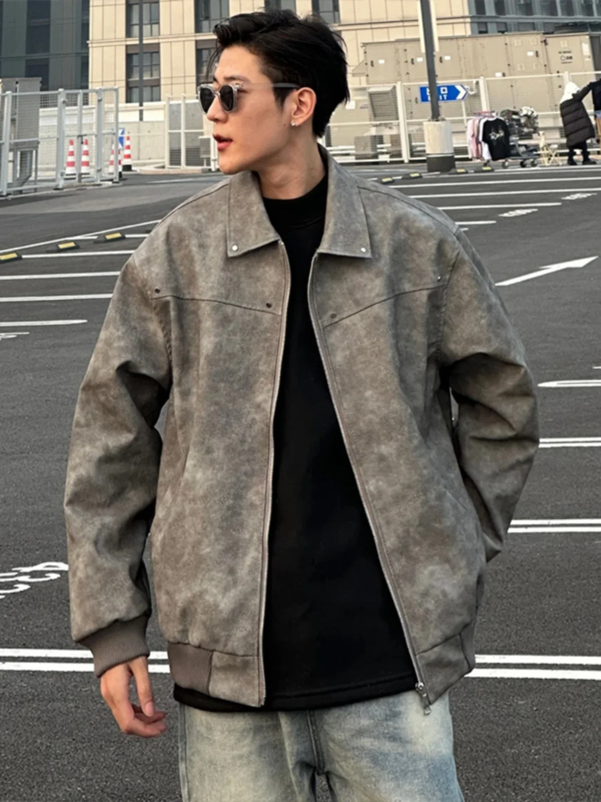 Cleanfit American Sle Leather Jaet Men's Autumn Winter Flip Collar Motorcycle Jaet Cool Haome Wind High Sensation Bi...
Cleanfit American Sle Leather Jaet Men's Autumn Winter Flip Collar Motorcycle Jaet Cool Haome Wind High Sensation Bi...