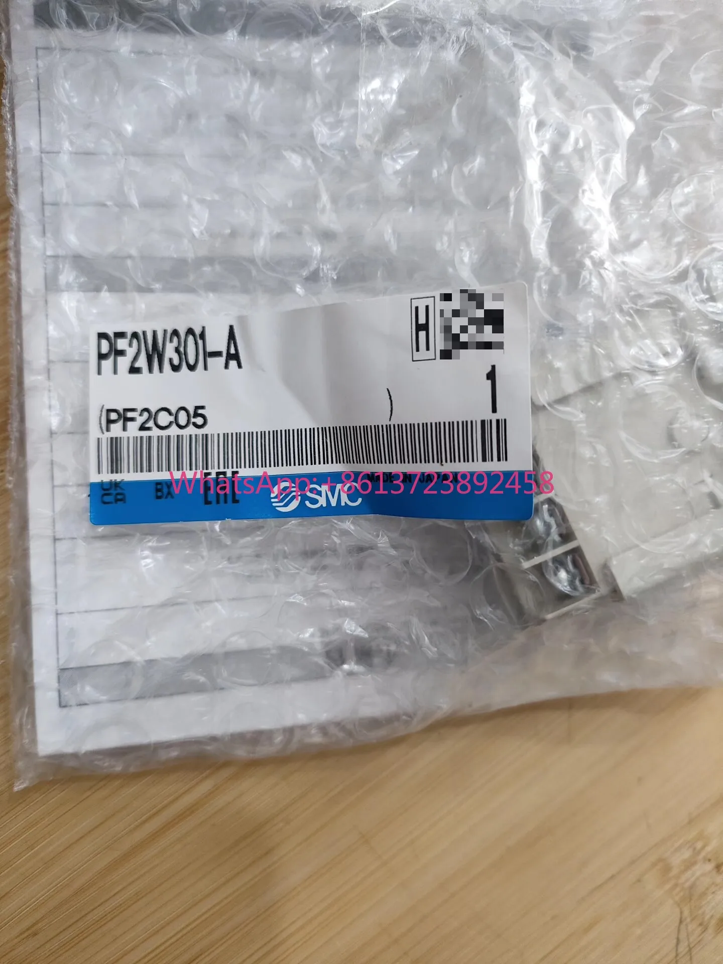 SMC Flowmeter PF2W301-A New Original Genuine Made in Japan Original
SMC Flowmeter PF2W301-A New Original Genuine Made in Japan Original