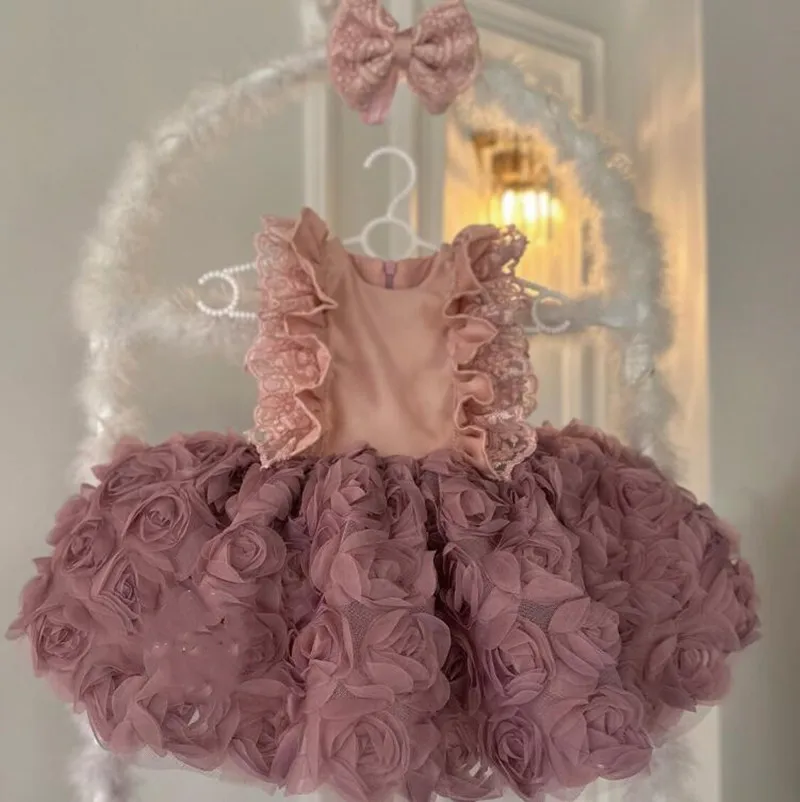 Lovely Pink Flower Girl Dresses for Wedding With Bow 3D Floral Appliques Girl Kids Birthday Party First Holy Communion Gowns
Lovely Pink Flower Girl Dresses for Wedding With Bow 3D Floral Appliques Girl Kids Birthday Party First Holy Communion Gowns