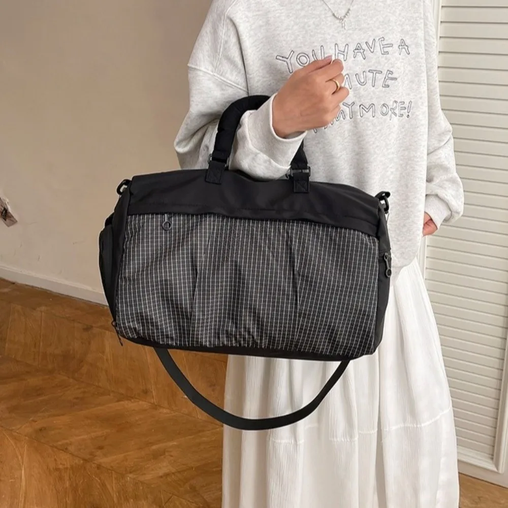 Convenient Travel Duffle Bag Large Capacity Korean Version Hand Luggage Bag Handheld Dry Wet Separation Fitness Bag
Convenient Travel Duffle Bag Large Capacity Korean Version Hand Luggage Bag Handheld Dry Wet Separation Fitness Bag