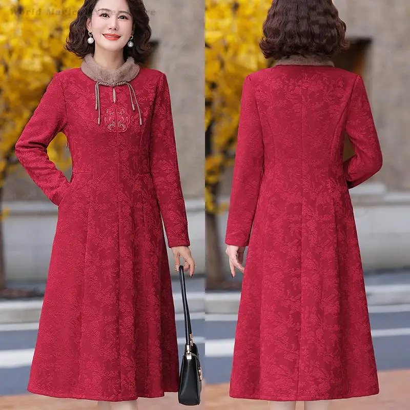 Женское зимнее новое платье в китайском стиле, утолщенное трапециевидное платье Cheongsam, традиционное улучшенное вечернее платье Qipao для пожилых людей среднего возраста
Женское зимнее новое платье в китайском стиле, утолщенное трапециевидное платье Cheongsam, традиционное улучшенное вечернее платье Qipao для пожилых людей среднего возраста