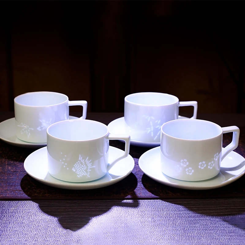 Tea Cup Set Luxury Cup of Consecration delicate Coffee Mugs Ceramic Crazy Kitchen Food Vintage gift Tea With Saucers Mug Pair
Tea Cup Set Luxury Cup of Consecration delicate Coffee Mugs Ceramic Crazy Kitchen Food Vintage gift Tea With Saucers Mug Pair