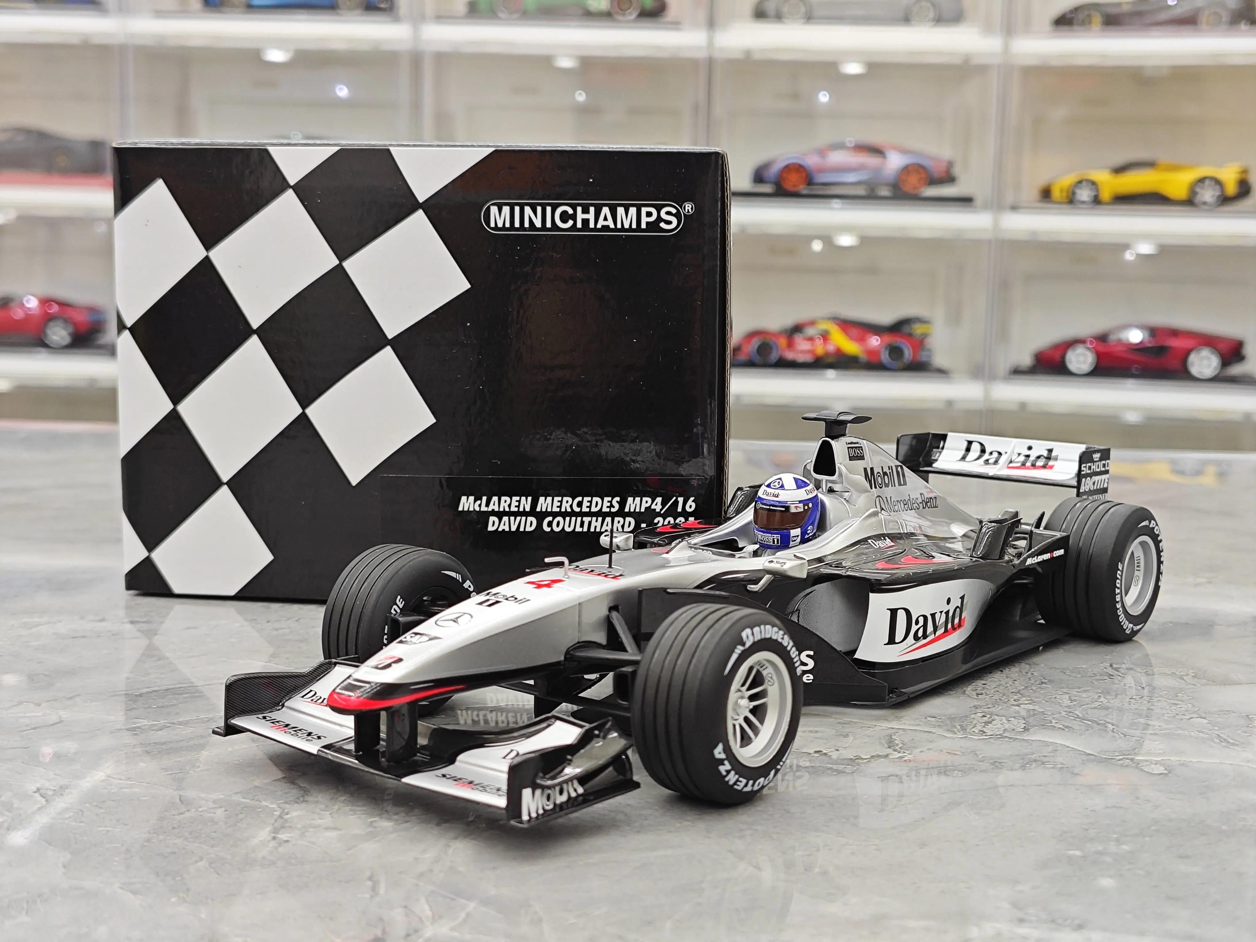 Minichamps 1:18 F1 MP4-16 Coulthard 2001 Spain Simulation Limited Edition Resin Metal Static Car Model Toy Gift
Minichamps 1:18 F1 MP4-16 Coulthard 2001 Spain Simulation Limited Edition Resin Metal Static Car Model Toy Gift