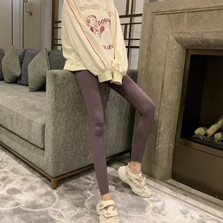 Winter Leggings Woman Bare-Skin Bell-Bottom Skin-Touch Shape Outer Side-Cut Anti-Slip Bodybuilding Three-Quarter Mid-Calf Tights
Winter Leggings Woman Bare-Skin Bell-Bottom Skin-Touch Shape Outer Side-Cut Anti-Slip Bodybuilding Three-Quarter Mid-Calf Tights