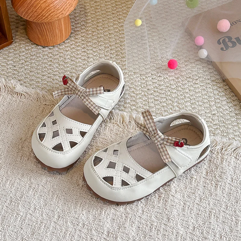 Girls Princess Sandals 2026 Summer Cute Bowknot Cherry Decoration Shoes Kids Hollow Out Breathable Soft Sole Footwear
Girls Princess Sandals 2026 Summer Cute Bowknot Cherry Decoration Shoes Kids Hollow Out Breathable Soft Sole Footwear