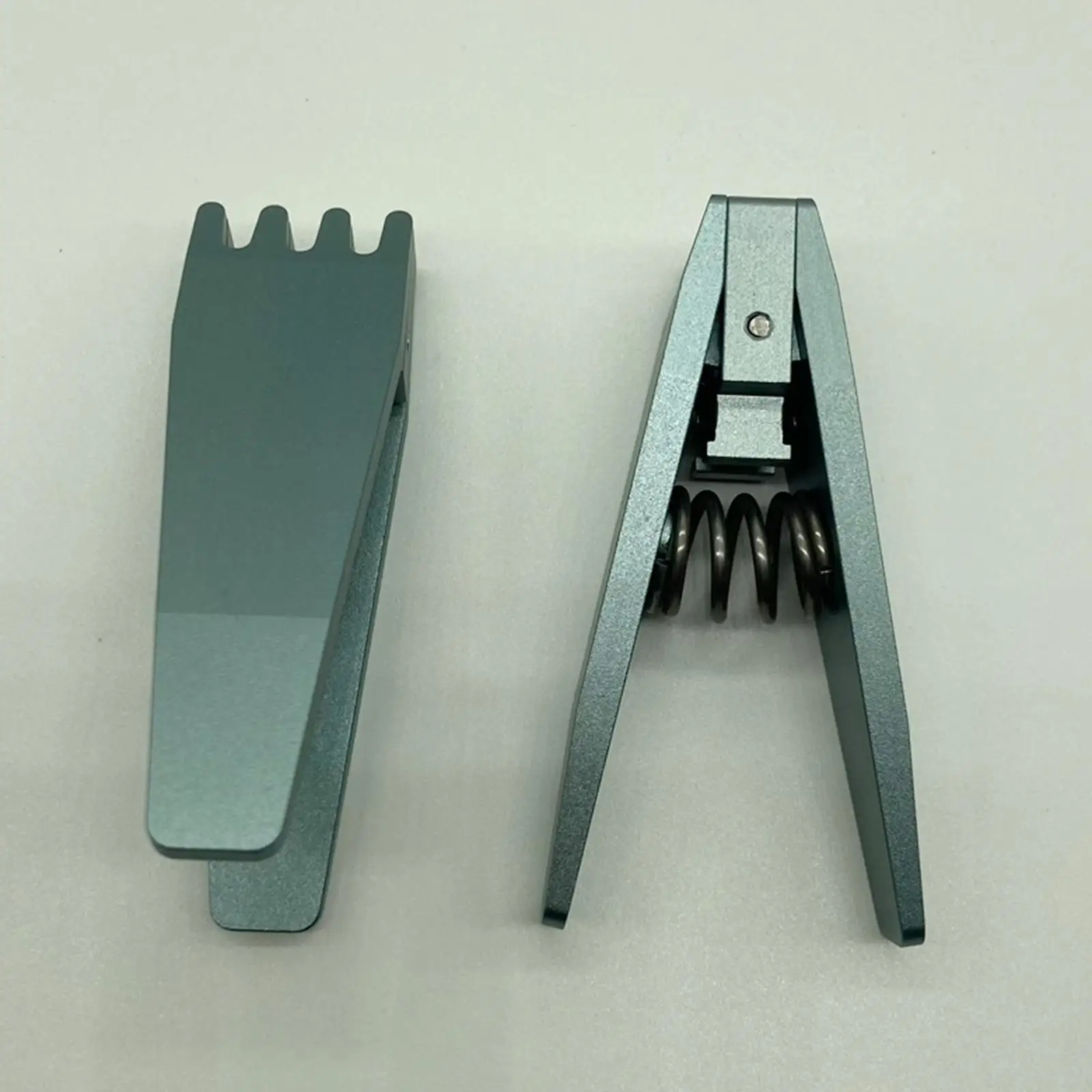 Badminton Stringing Clamp Aluminum Alloy Spring Loaded Clip Three Prong Racket Machine Fly Tool Supplies for Sports Equipment
Badminton Stringing Clamp Aluminum Alloy Spring Loaded Clip Three Prong Racket Machine Fly Tool Supplies for Sports Equipment