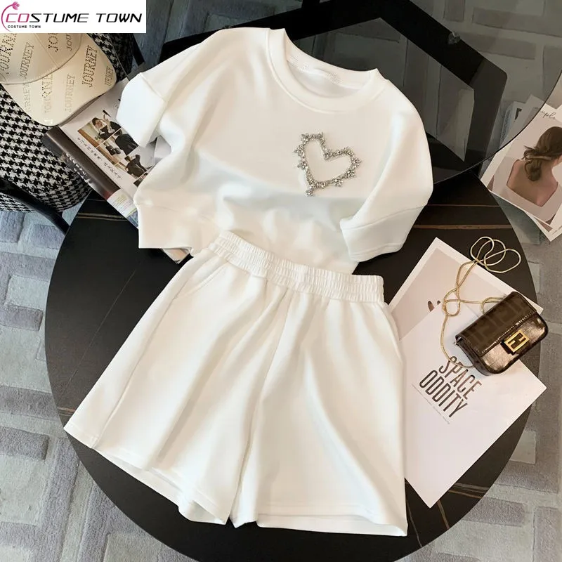 Spring and summer new casual sports women's fashion short sleeved top+shorts two-piece set
Spring and summer new casual sports women's fashion short sleeved top+shorts two-piece set