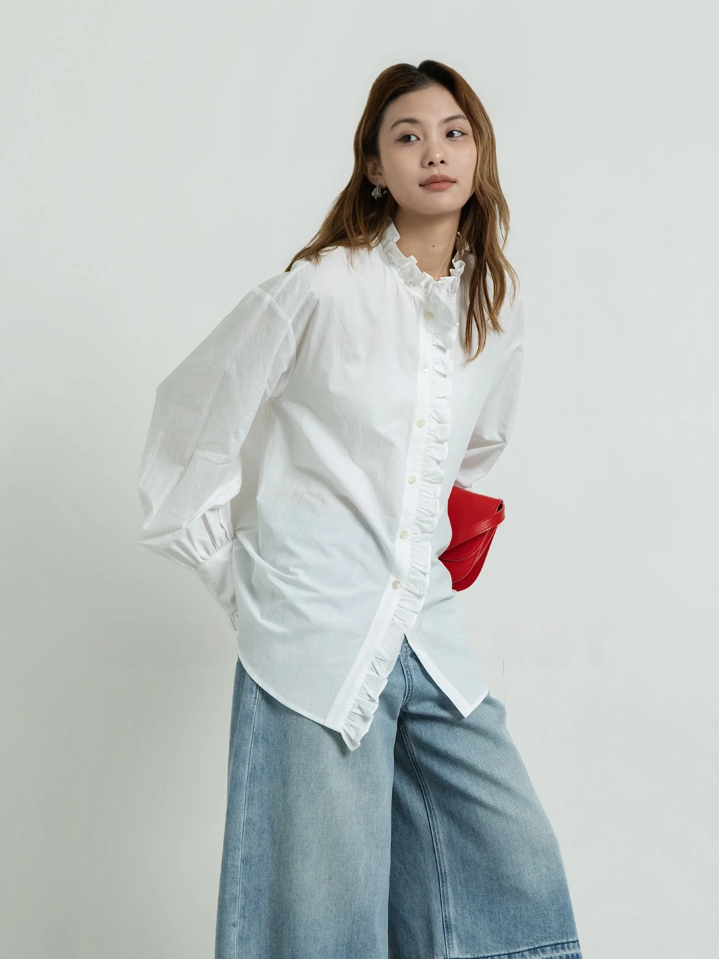 White Pure Cotton Loose Long Sleeve Shirt Women's Spring Summer Thin Geometric Single Beauty Lace Trim Breathable Comfortable
White Pure Cotton Loose Long Sleeve Shirt Women's Spring Summer Thin Geometric Single Beauty Lace Trim Breathable Comfortable