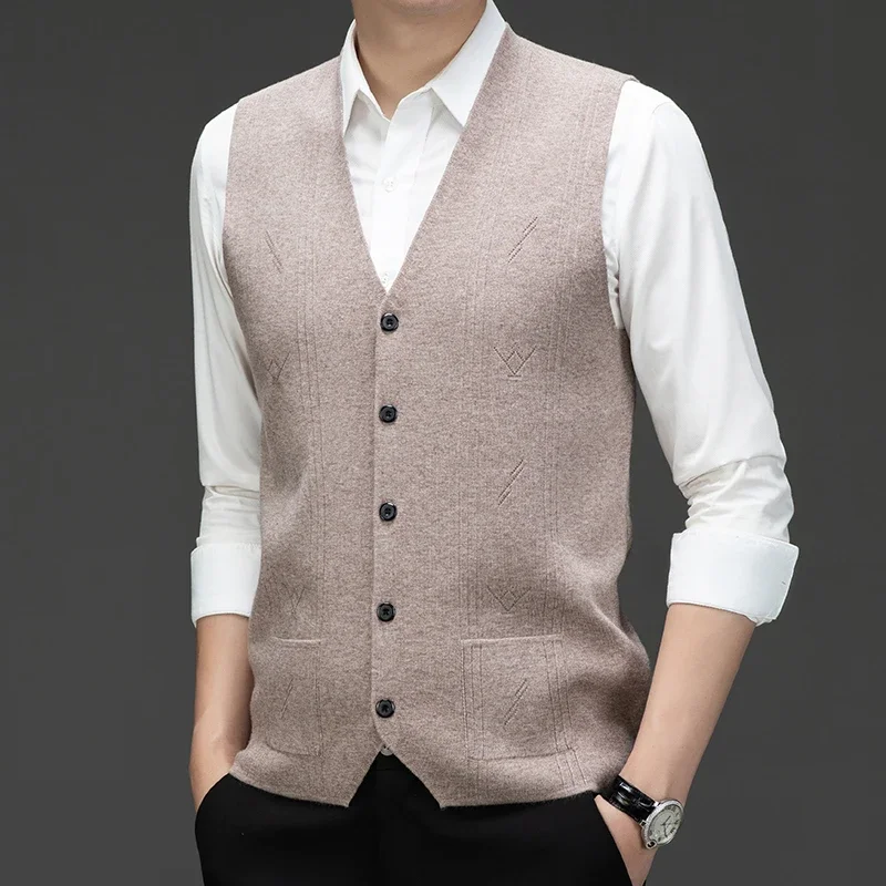 2024 New Warm Knit Vest Button Fashion V-neck Sleeveless Sweater Autumn Tops Thick Men's Western Vest Casual Suit Vest Business
2024 New Warm Knit Vest Button Fashion V-neck Sleeveless Sweater Autumn Tops Thick Men's Western Vest Casual Suit Vest Business