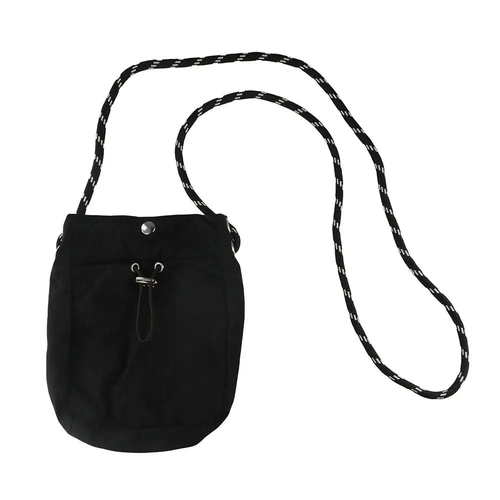 Korean Style Drawstring Phone Bag Large Capacity Tote Bag Light Soft Nylon Bag Solid Color Niche Design Crossbody Bag Women 
Korean Style Drawstring Phone Bag Large Capacity Tote Bag Light Soft Nylon Bag Solid Color Niche Design Crossbody Bag Women