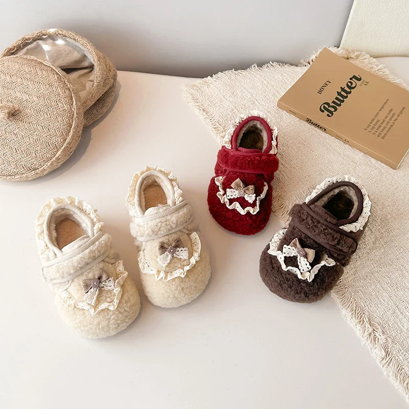 Туфли на плоской подошве для девочек, замшевые теплые детские повседневные туфли в стиле принцессы, милые кружевные туфли на зиму 2025 года, новые детские милые модные туфли с круглым носком
Туфли на плоской подошве для девочек, замшевые теплые детские повседневные туфли в стиле принцессы, милые кружевные туфли на зиму 2025 года, новые детские милые модные туфли с круглым носком