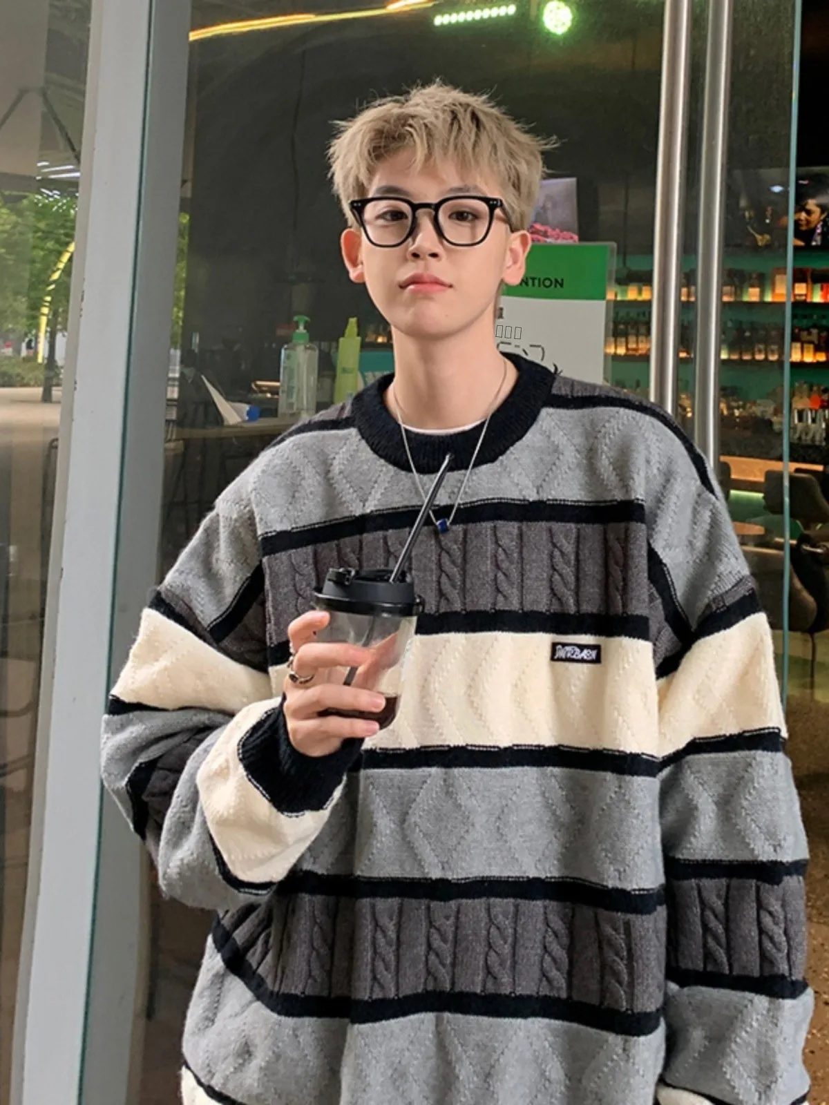 Американский ретро-свитер из утолщенной ткани, повседневный вязаный свитер, весенне-осенняя мужская свободная кофта, модная верхняя одежда в стиле кэжуал
Американский ретро-свитер из утолщенной ткани, повседневный вязаный свитер, весенне-осенняя мужская свободная кофта, модная верхняя одежда в стиле кэжуал