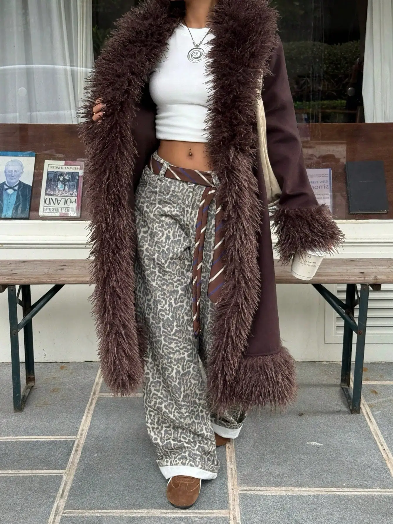 Women's Brown Fuzzy Long Coat with Fur Trim - Warm Winter Jacket for Casual Outings & Daily Wear
Women's Brown Fuzzy Long Coat with Fur Trim - Warm Winter Jacket for Casual Outings & Daily Wear