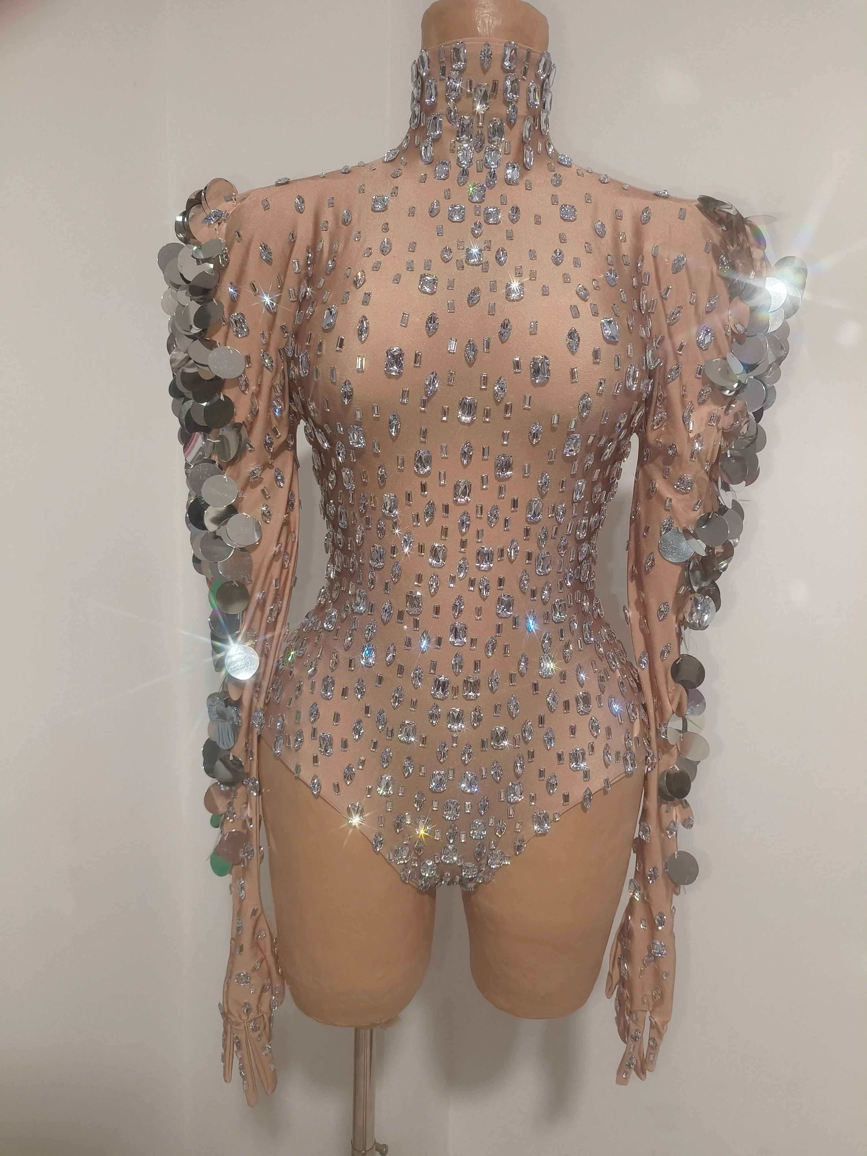 Luxury Nude Skin Tone Full RhinestoneBodysuit Long Sleeve Tassel Shoulder PailletteDesign DJ Dancer Concert Party Show Wear
Luxury Nude Skin Tone Full RhinestoneBodysuit Long Sleeve Tassel Shoulder PailletteDesign DJ Dancer Concert Party Show Wear