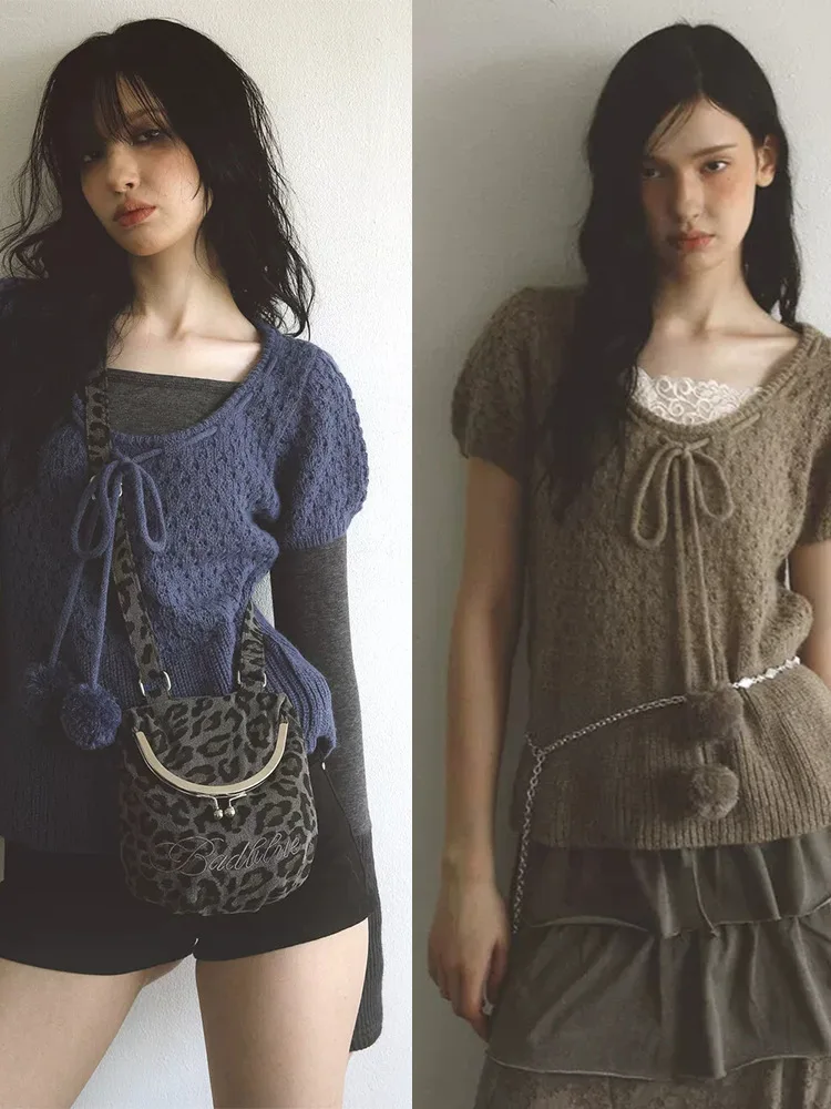 Badlue Sweet Knot Short Sleeve Knitted Top Spring 2026 New Arrival Women's Loose Fit Sweet Style Composite Fabric
Badlue Sweet Knot Short Sleeve Knitted Top Spring 2026 New Arrival Women's Loose Fit Sweet Style Composite Fabric