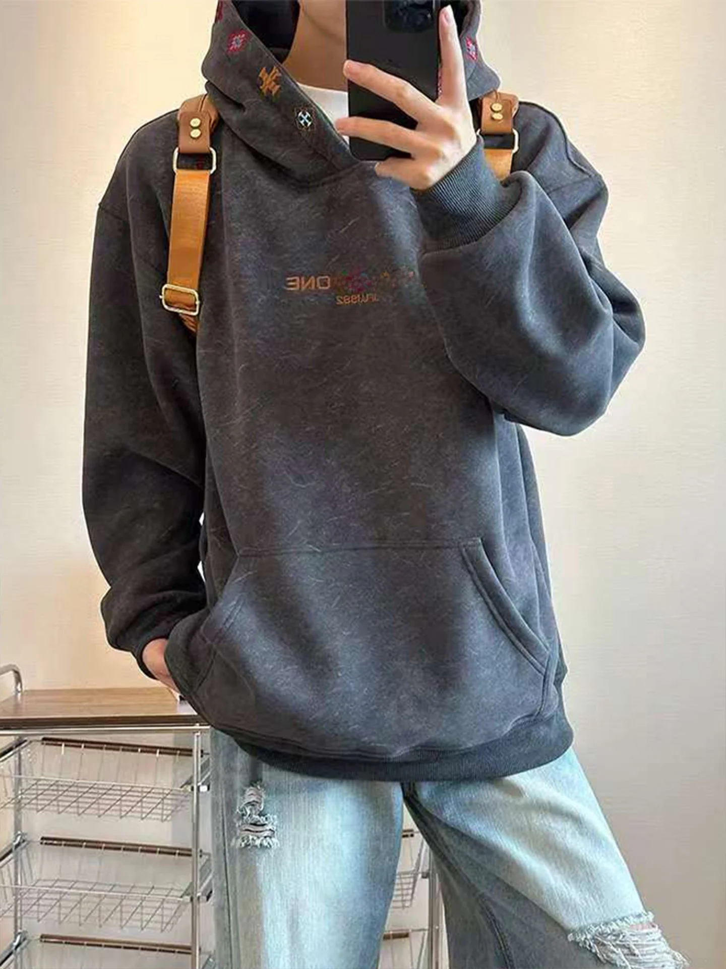 Мужская толстовка с капюшоном на флисовой подкладке, с вышивкой тай-дай, теплая зимняя толстовка в американском стиле, тяжелое пальто, удобное, теплое, из хлопка...
Мужская толстовка с капюшоном на флисовой подкладке, с вышивкой тай-дай, теплая зимняя толстовка в американском стиле, тяжелое пальто, удобное, теплое, из хлопка...