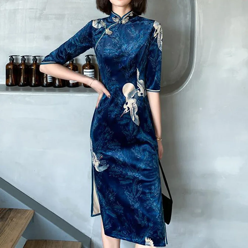 2024 Spring and Autumn New Cheongsam Young Girl Chinese Style Improved Edition Retro Cheongsam Medium length Sexy Dress
2024 Spring and Autumn New Cheongsam Young Girl Chinese Style Improved Edition Retro Cheongsam Medium length Sexy Dress