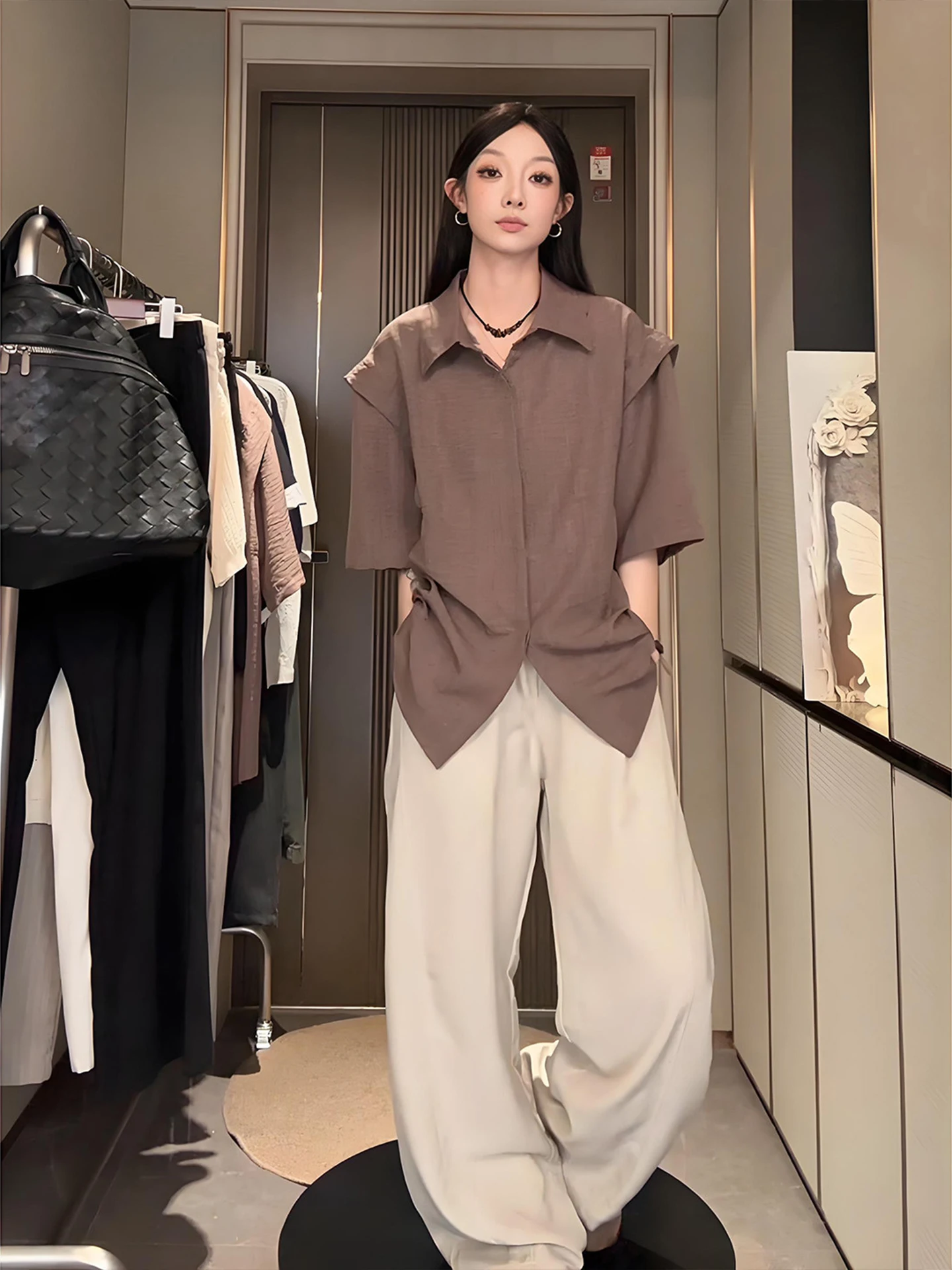 Café Brown Men's Short Sleeve Ice Silk Shirt Thin Summer Loose Fit Casual Style Polyester Fiber Flip Collar Open Cardigan
Café Brown Men's Short Sleeve Ice Silk Shirt Thin Summer Loose Fit Casual Style Polyester Fiber Flip Collar Open Cardigan