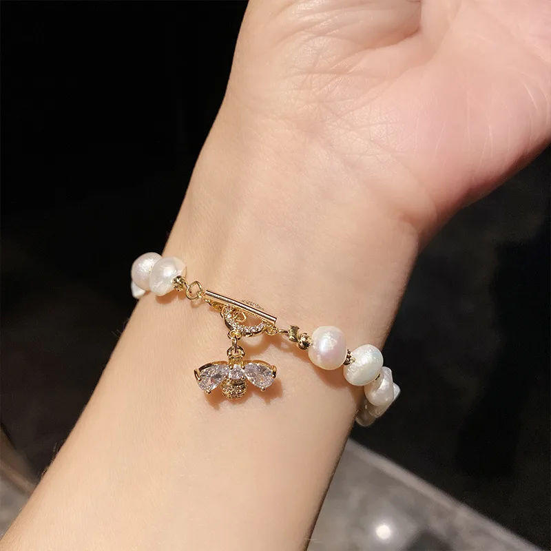 Fashionable Baroque Freshwater Pearl Bracelet With Bee Pendant, Handcrafted Micro-set Cubic Zirconia - Daily Wear For Women
Fashionable Baroque Freshwater Pearl Bracelet With Bee Pendant, Handcrafted Micro-set Cubic Zirconia - Daily Wear For Women