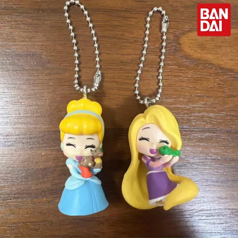Bandai Disney Princess Gashapon Capsule Toy Hugging Friends Figurine Hanging Pendant Collectible Decorative Ornament Bag Charm
Bandai Disney Princess Gashapon Capsule Toy Hugging Friends Figurine Hanging Pendant Collectible Decorative Ornament Bag Charm