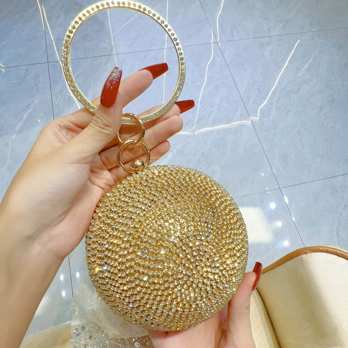Ladies Banquet Party Evening Bags Fine Rhinestone Round Ball Gold Silver Small Clutch Handbags For Women Socialite Shoulder Bag
Ladies Banquet Party Evening Bags Fine Rhinestone Round Ball Gold Silver Small Clutch Handbags For Women Socialite Shoulder Bag