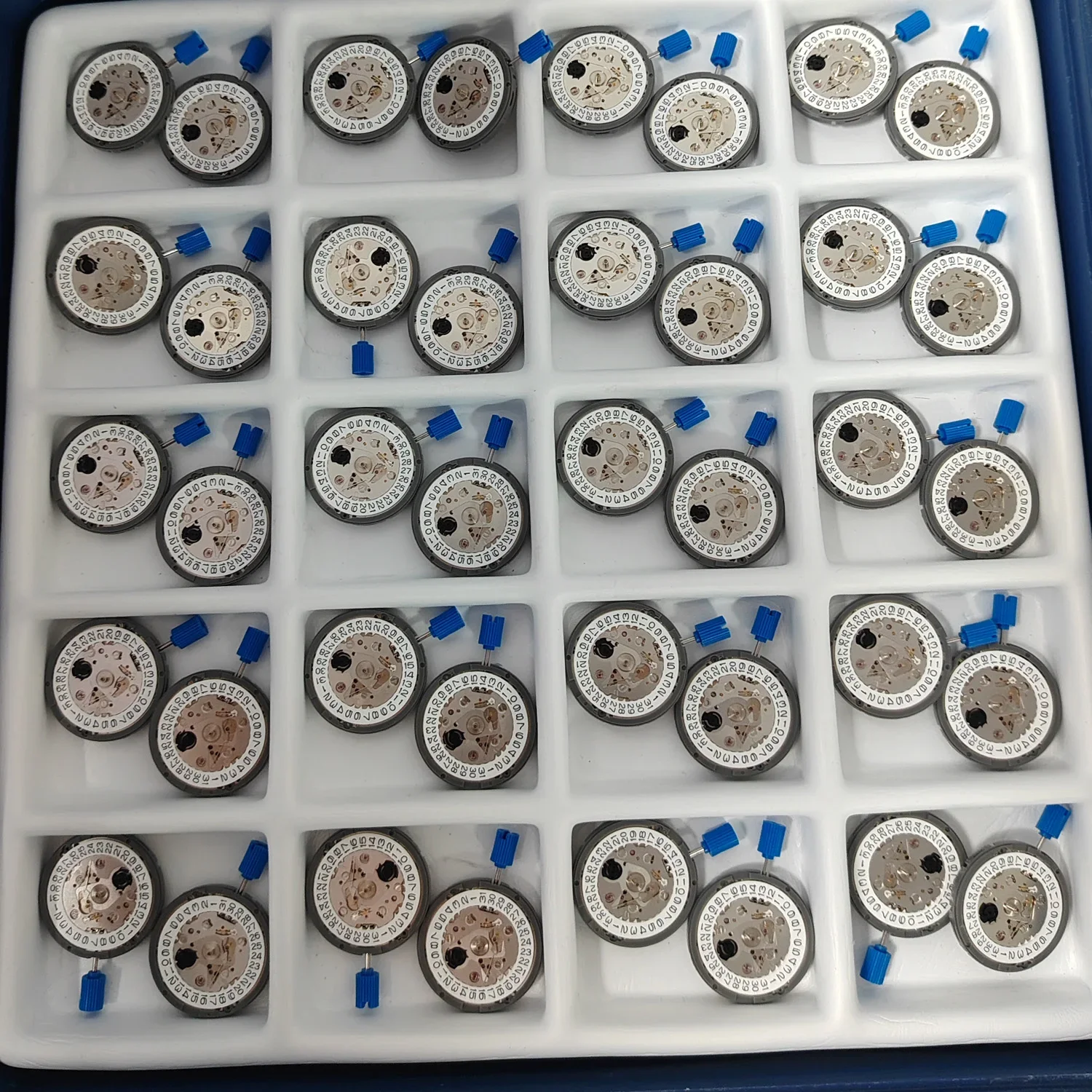 NH35 Watch Movement Japan Automatic Mechanical Movement 3 O'clock Position White Calendar NH35A Movement Watches Repair Tool
NH35 Watch Movement Japan Automatic Mechanical Movement 3 O'clock Position White Calendar NH35A Movement Watches Repair Tool