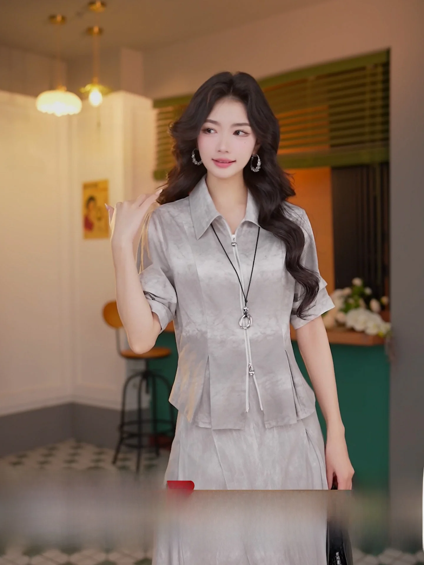 Chen Jiajie Spring Fog Loose Short Sleeve Shirt Women's Zipper Summer Gradient Beautiful Waist-Cut Top Fashionable Commute St...
Chen Jiajie Spring Fog Loose Short Sleeve Shirt Women's Zipper Summer Gradient Beautiful Waist-Cut Top Fashionable Commute St...