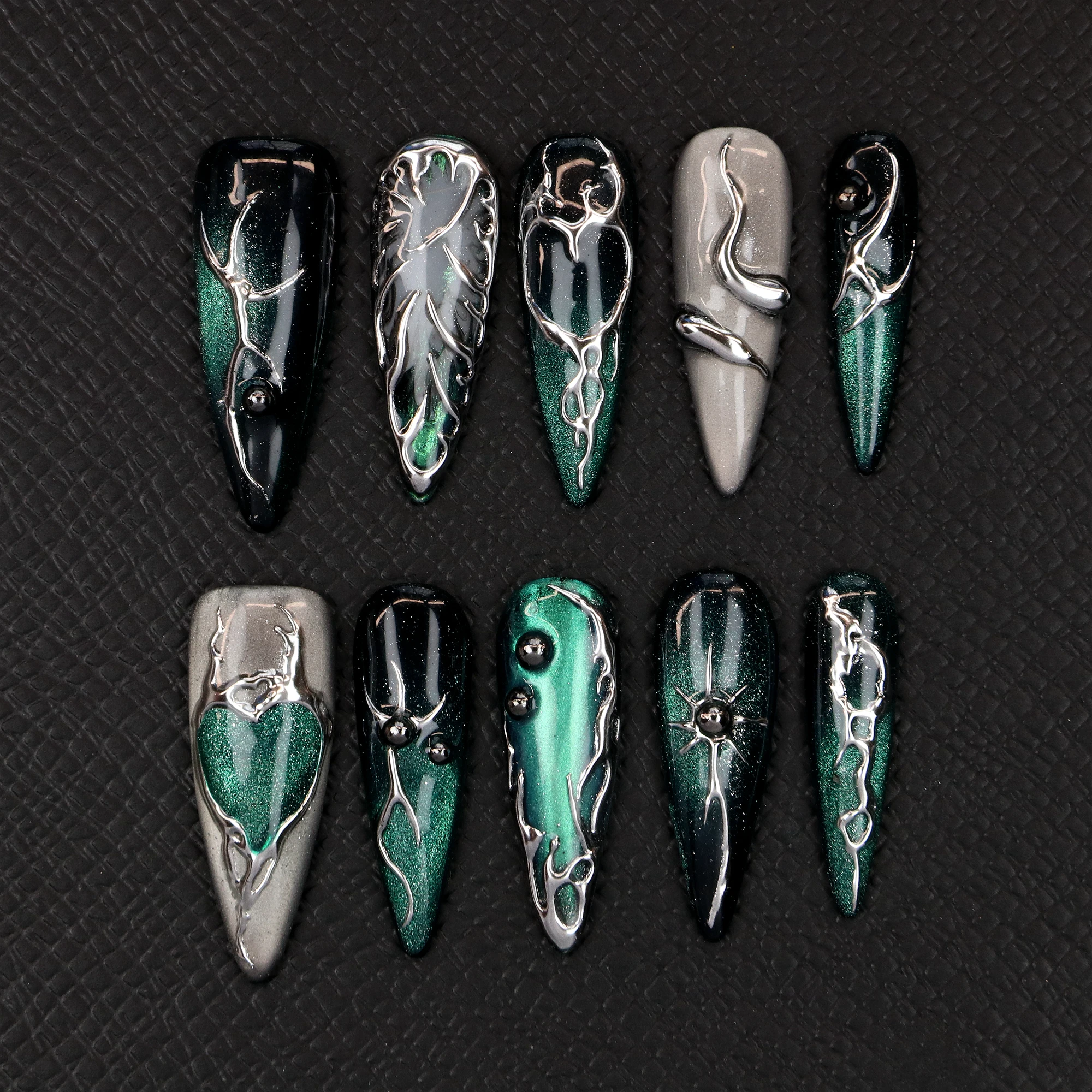 10Pcs Gothic Long Stiletto Press On Nails,Dark Glam Aurora Mirror,Custom 3D Fake Nails,Punk Metallic Silver and Green Nail Art
10Pcs Gothic Long Stiletto Press On Nails,Dark Glam Aurora Mirror,Custom 3D Fake Nails,Punk Metallic Silver and Green Nail Art