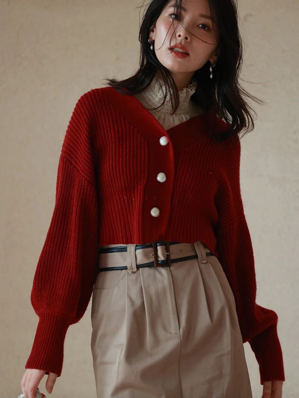 Laid-back Stylish Pure round S Home V-neck Shoulder Drop Lantern Sleeve Button Knitted Open Cardigan New Arrival Sweet Style
Laid-back Stylish Pure round S Home V-neck Shoulder Drop Lantern Sleeve Button Knitted Open Cardigan New Arrival Sweet Style