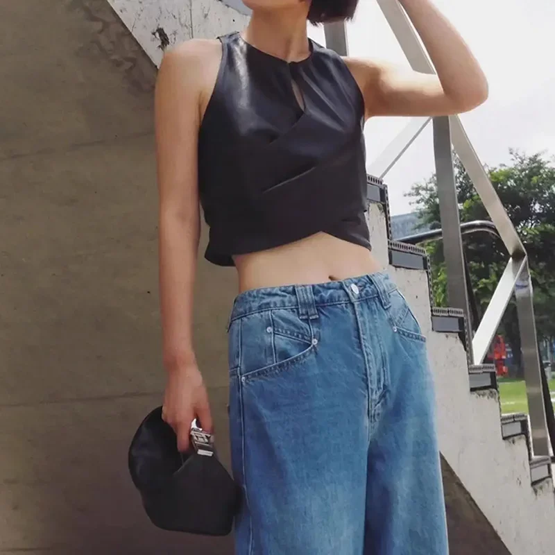 Spring European Stylish Leather Tops Women Sheepskin Vest Zipper Slim Fit Sexy Hot Sling Streetwear Crop Top Roupas Femininas
Spring European Stylish Leather Tops Women Sheepskin Vest Zipper Slim Fit Sexy Hot Sling Streetwear Crop Top Roupas Femininas
