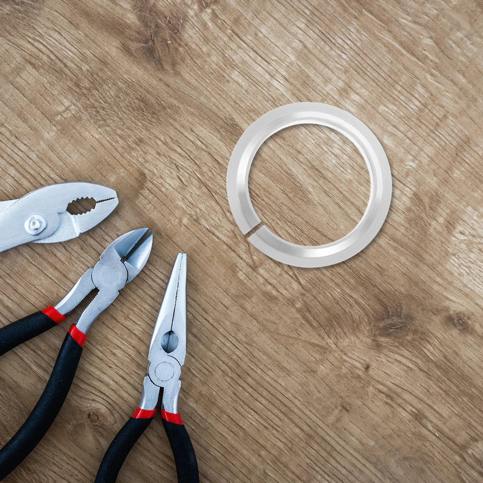 Sturdy Aluminum Alloy Bike Fork Spacer Replacement Tool Universal Headset Gasket For Road Mountain Bikes Oil Leak Prevention 
Sturdy Aluminum Alloy Bike Fork Spacer Replacement Tool Universal Headset Gasket For Road Mountain Bikes Oil Leak Prevention