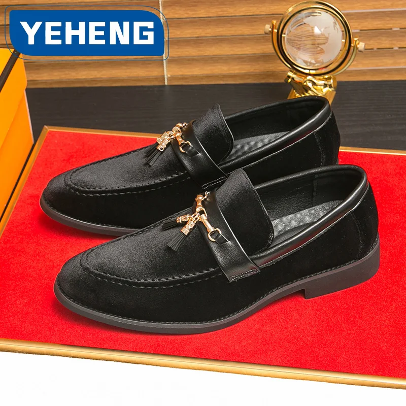 Classic Retro Men Loafers Suede Leather Shoes Fashion Designer Dress Shoes Black Green Office Wedding Mens Casual flat Shoes
Classic Retro Men Loafers Suede Leather Shoes Fashion Designer Dress Shoes Black Green Office Wedding Mens Casual flat Shoes