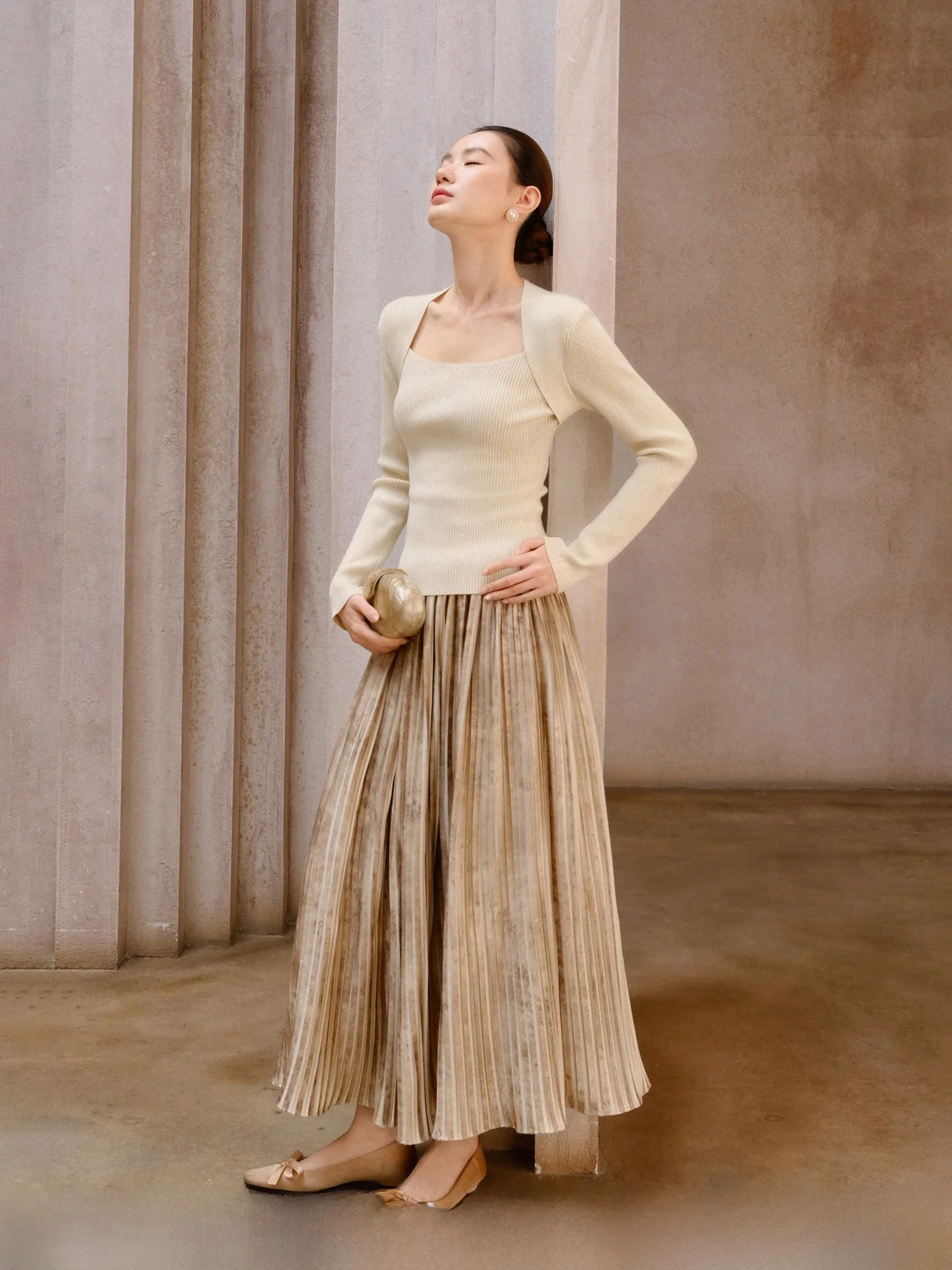 Женская зимняя новая юбка миди XXNING с высокой талией, А-силуэт, плиссированная, с цветочным принтом, повседневная, из полиэстера, для офиса и города
Женская зимняя новая юбка миди XXNING с высокой талией, А-силуэт, плиссированная, с цветочным принтом, повседневная, из полиэстера, для офиса и города