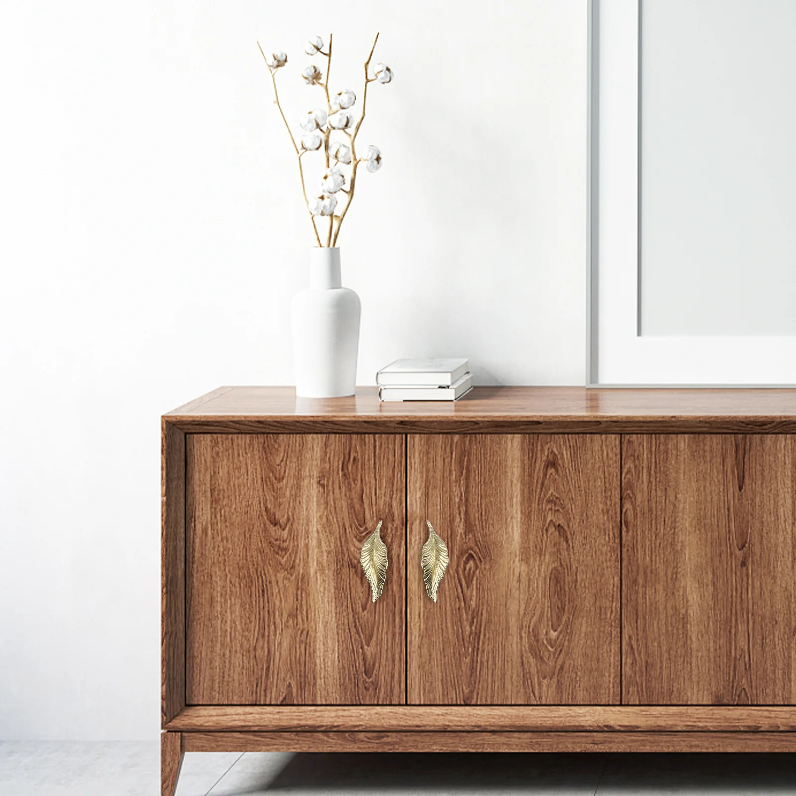 2Pcs Stylish Leaf Design Door Knob Smooth Edge Comfortable Handle for Cupboard Bookcase Wine Cabinet Modern Retro Home Furniture
2Pcs Stylish Leaf Design Door Knob Smooth Edge Comfortable Handle for Cupboard Bookcase Wine Cabinet Modern Retro Home Furniture