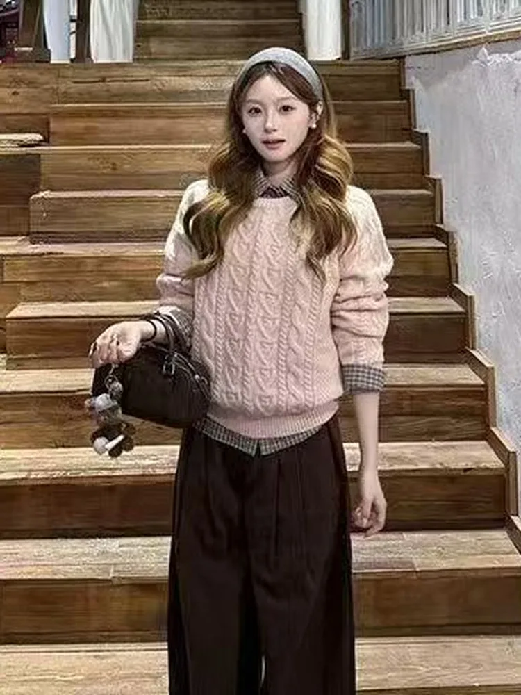 Sweet Style Knitted Sweater And Plaid Shirt Set for Women Long Sleeve round Neck Soft Warm Autumn Winter Fashion Ensemble
Sweet Style Knitted Sweater And Plaid Shirt Set for Women Long Sleeve round Neck Soft Warm Autumn Winter Fashion Ensemble