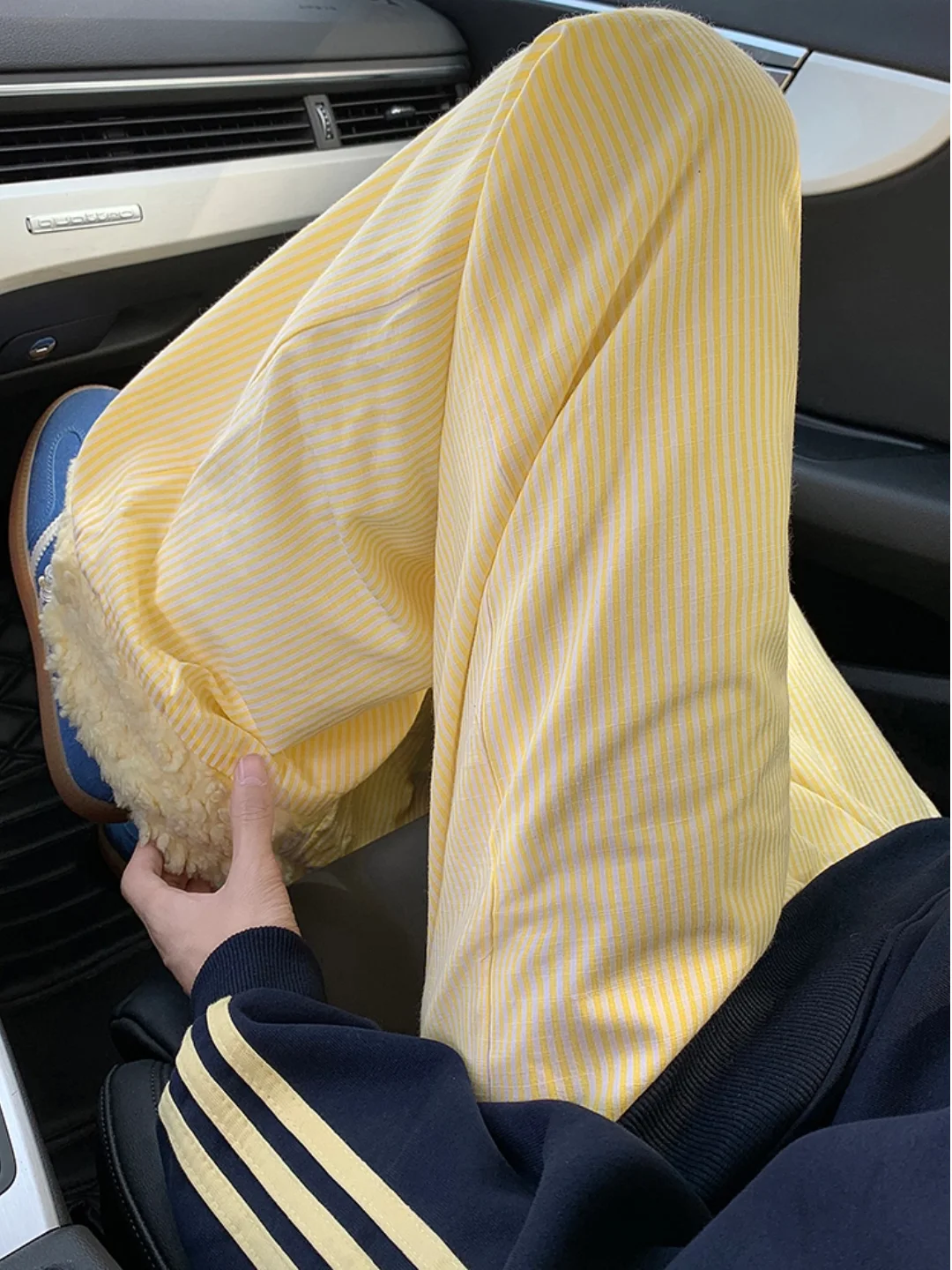 Утепленные зимние хлопковые брюки с желтыми бамбуковыми полосками для мужчин и женщин: теплые, ветрозащитные, пушистые, прямые брюки для молодежи
Утепленные зимние хлопковые брюки с желтыми бамбуковыми полосками для мужчин и женщин: теплые, ветрозащитные, пушистые, прямые брюки для молодежи