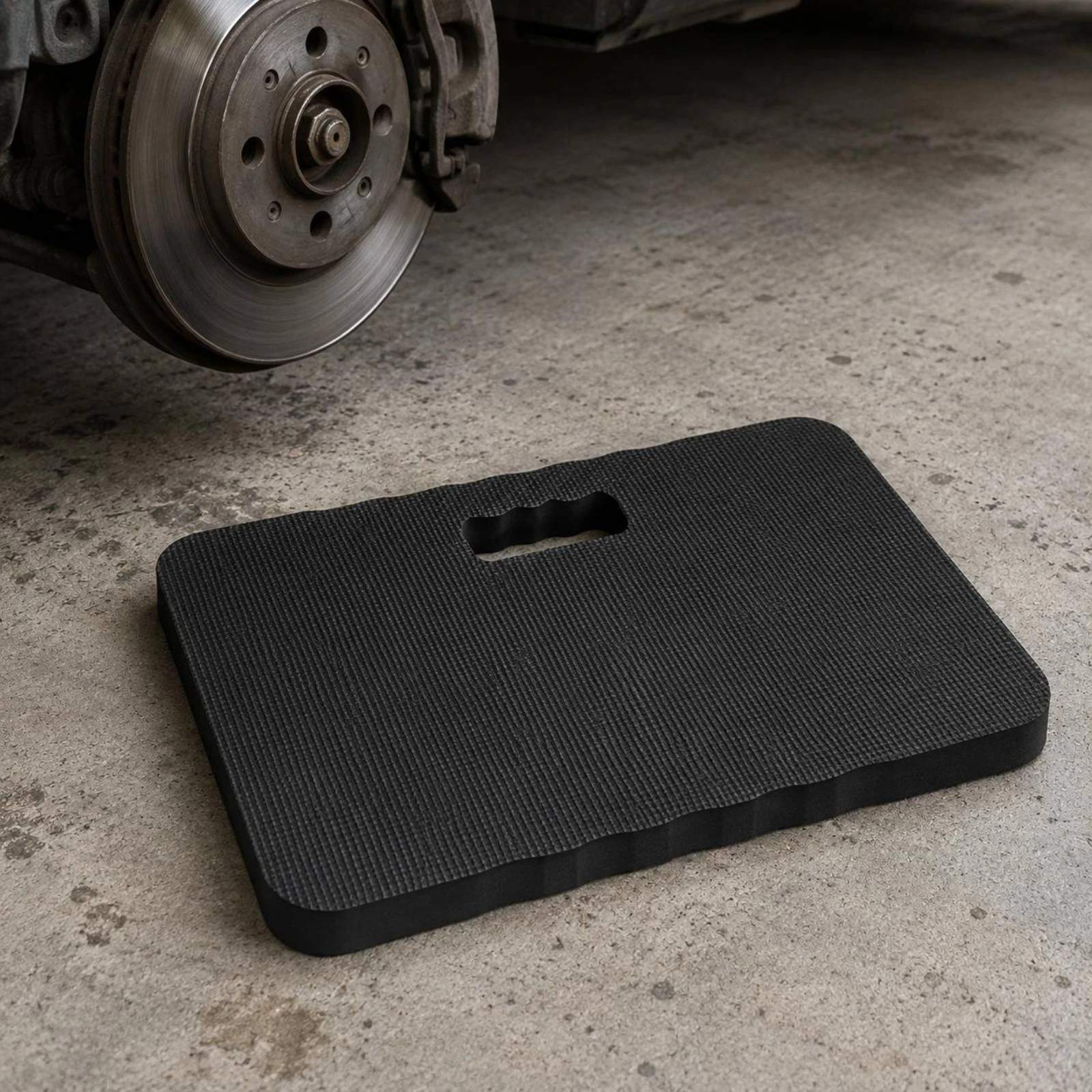 EVA Kneeling Pad Handhold Cutout Foam Kneeling Pad Knee Cushion Mat Rectangular Home Accessory Rounded Corners
EVA Kneeling Pad Handhold Cutout Foam Kneeling Pad Knee Cushion Mat Rectangular Home Accessory Rounded Corners