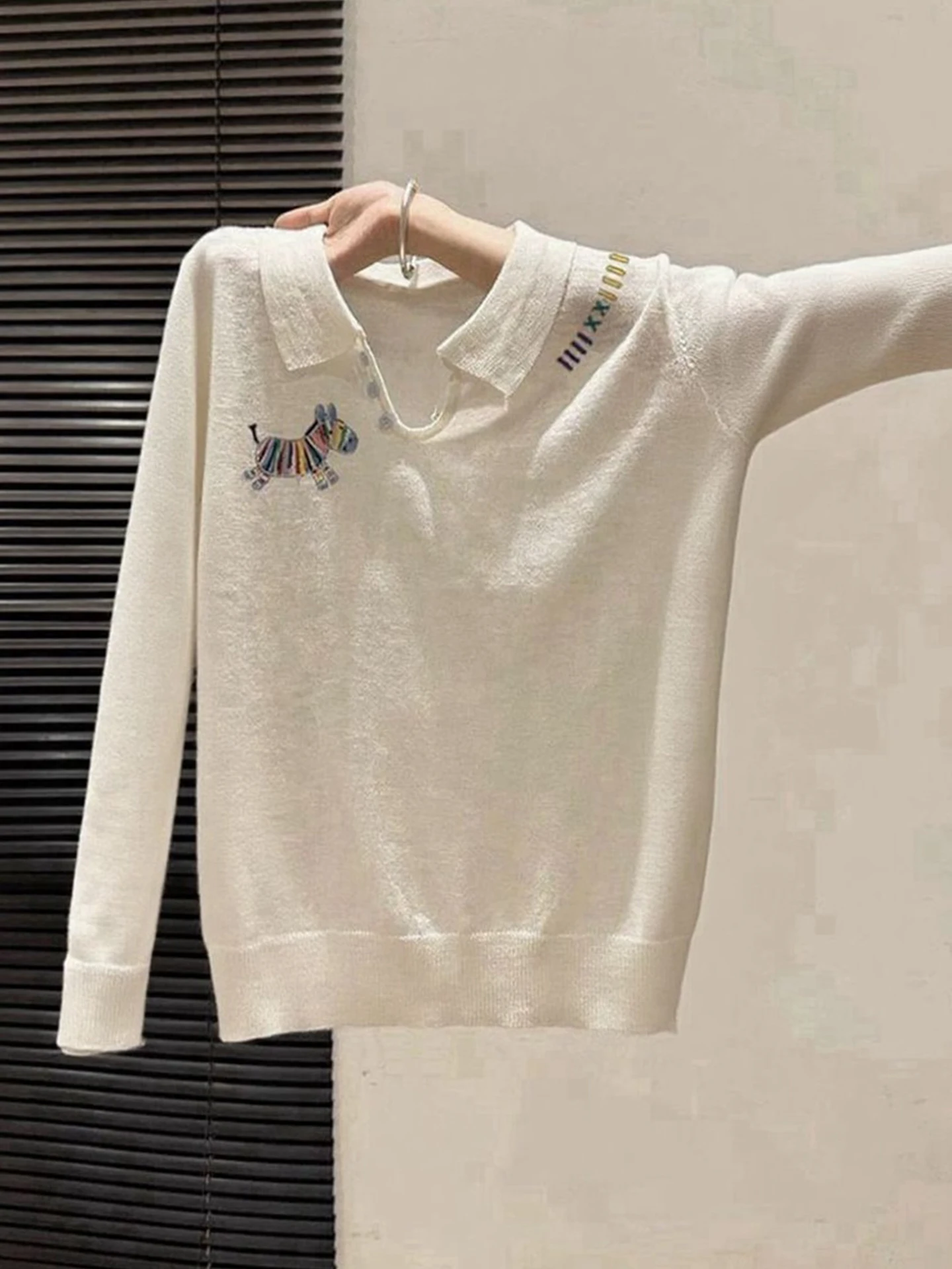 Elegant Long Sleeve Knitted Shirt Women's Print Collar Base Top Fashionable Spring Clothing Straight Cut Fit for All Sizes
Elegant Long Sleeve Knitted Shirt Women's Print Collar Base Top Fashionable Spring Clothing Straight Cut Fit for All Sizes
