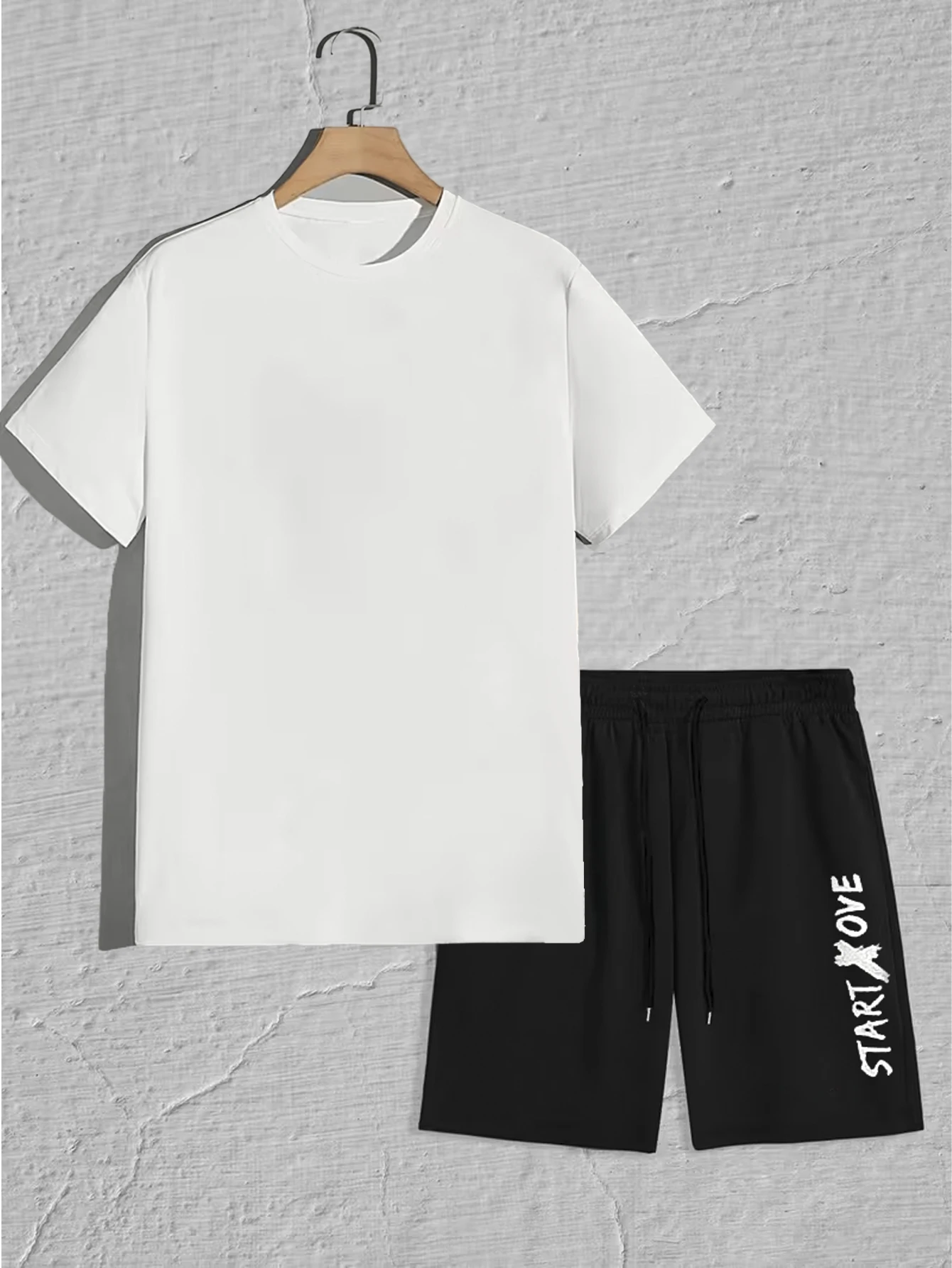 men's set 2025 Summer new sports crewneck Printed Men sweatshirt set Graphic Tracksuits Polyester sports tops outfits two piece
men's set 2025 Summer new sports crewneck Printed Men sweatshirt set Graphic Tracksuits Polyester sports tops outfits two piece