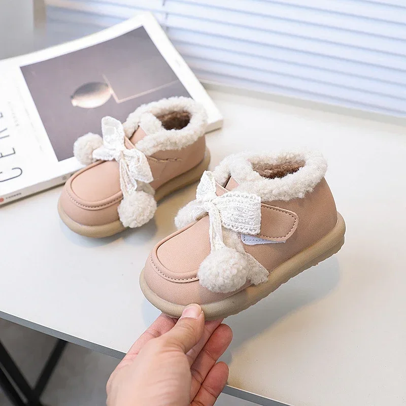Girl Snow Boots Lolita Princess Winter Shoes for Children Lace Bowknot Cute Fluffy Kids Hairball Ankle Thermal Boots Fashion New
Girl Snow Boots Lolita Princess Winter Shoes for Children Lace Bowknot Cute Fluffy Kids Hairball Ankle Thermal Boots Fashion New