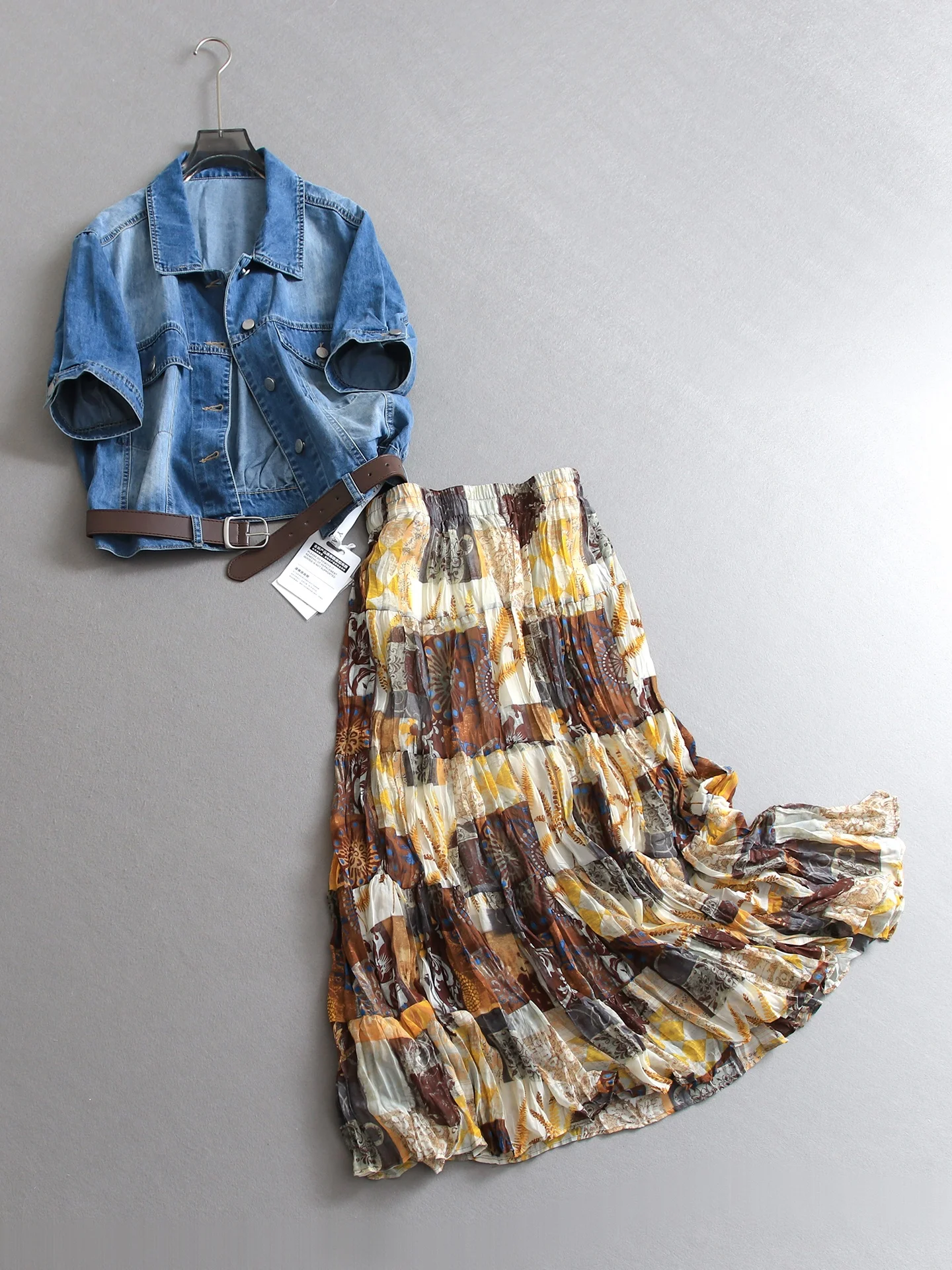 Loose Short Sleeve Denim Shirt Women's Set with Waist Belt Floral Print High Waist Skirt Buttoning Casual Fashion Spring Summer
Loose Short Sleeve Denim Shirt Women's Set with Waist Belt Floral Print High Waist Skirt Buttoning Casual Fashion Spring Summer